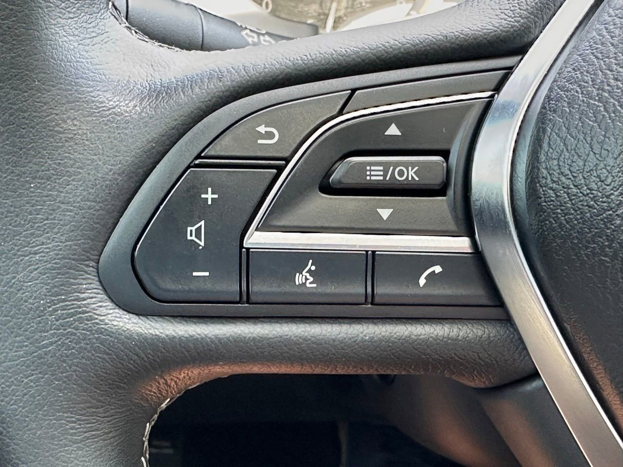 Used 2023 INFINITI Q50 Sensory image 26