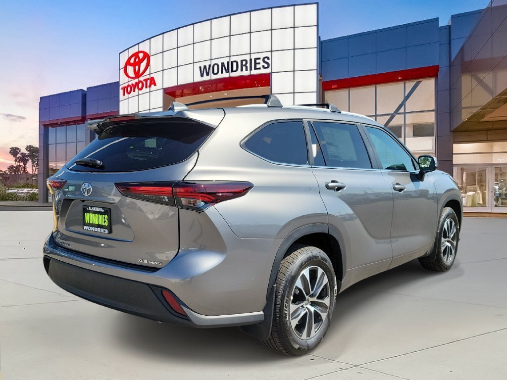 New 2026 Toyota Highlander XLE AWD/4WD image 4