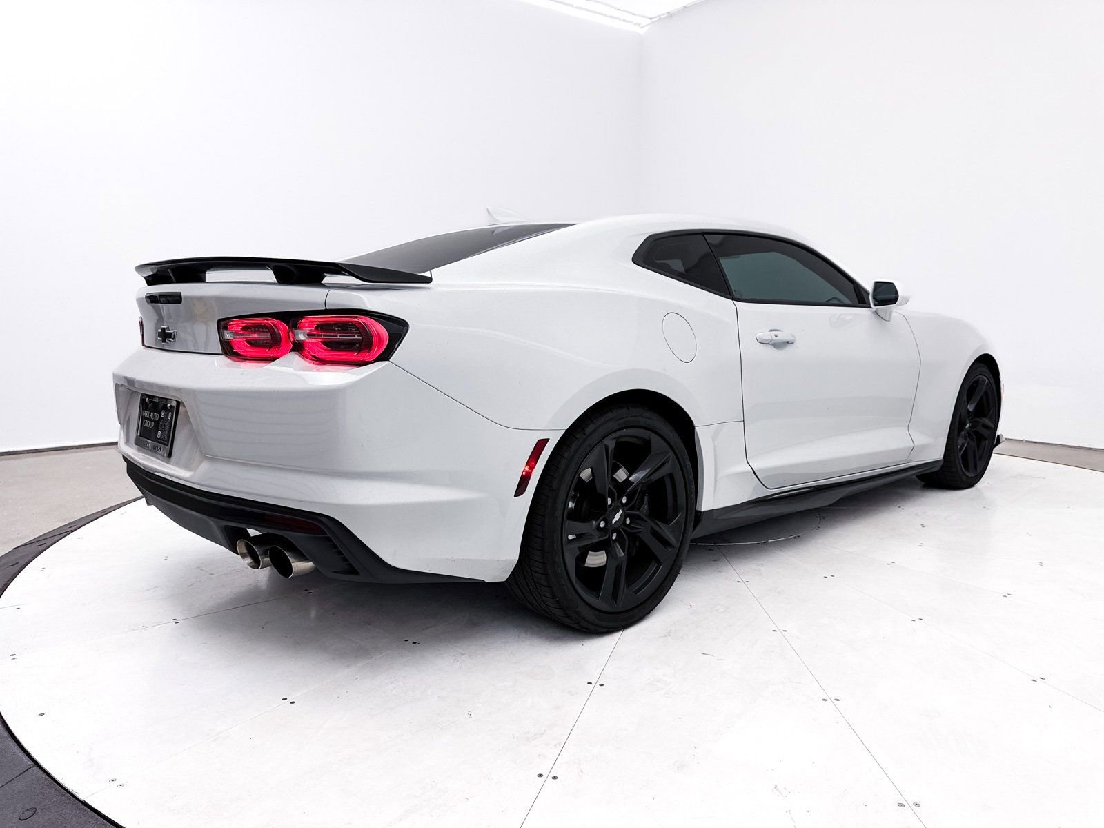 Used 2019 Chevrolet Camaro SS image 17