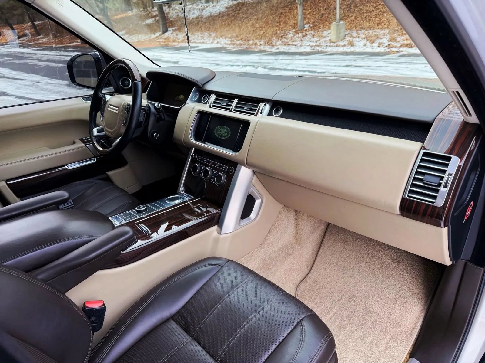 Used 2016 Land Rover Range Rover Supercharged AWD/4WD image 34