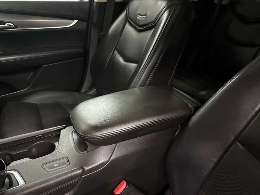 Used 2017 Cadillac XT5 Luxury FWD image 34