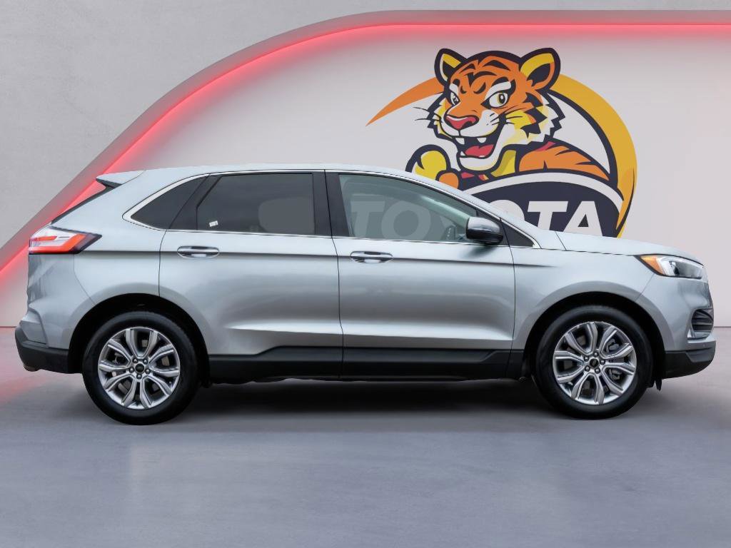 Used 2024 Ford Edge Titanium image 4