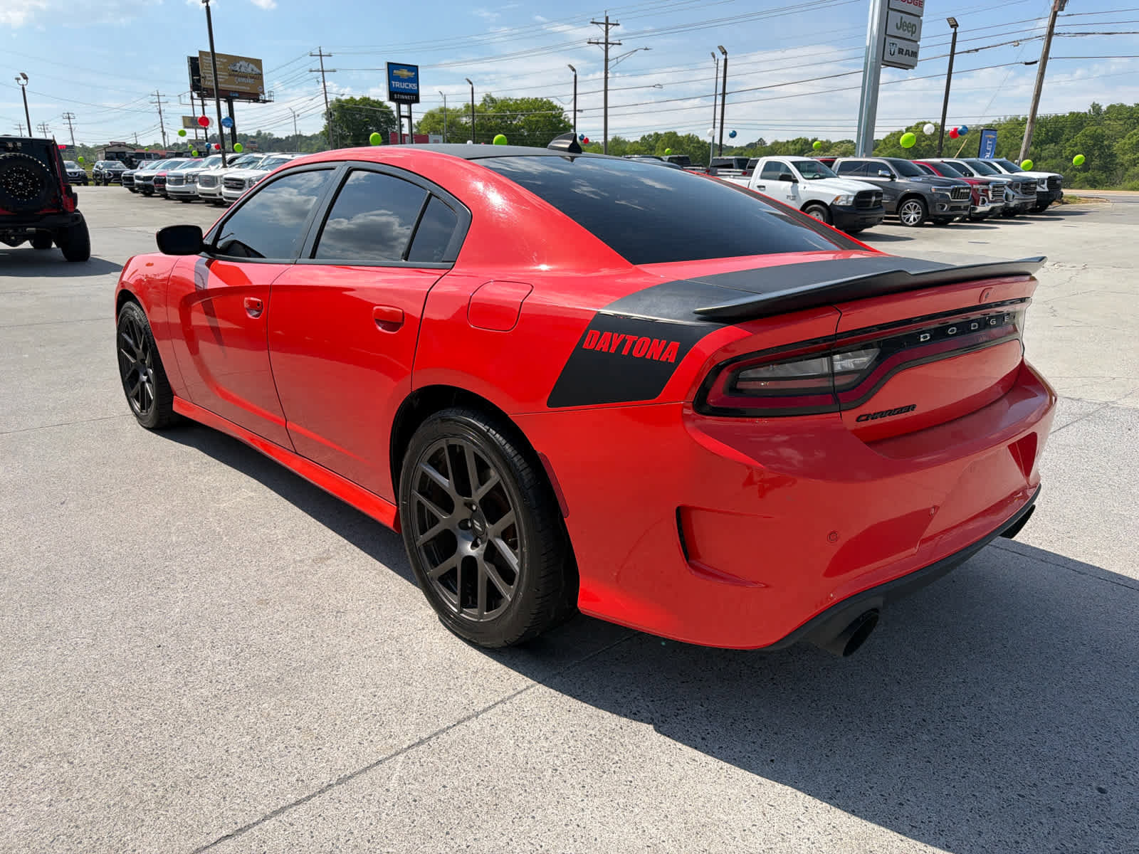 Used 2017 Dodge Charger R/T image 7