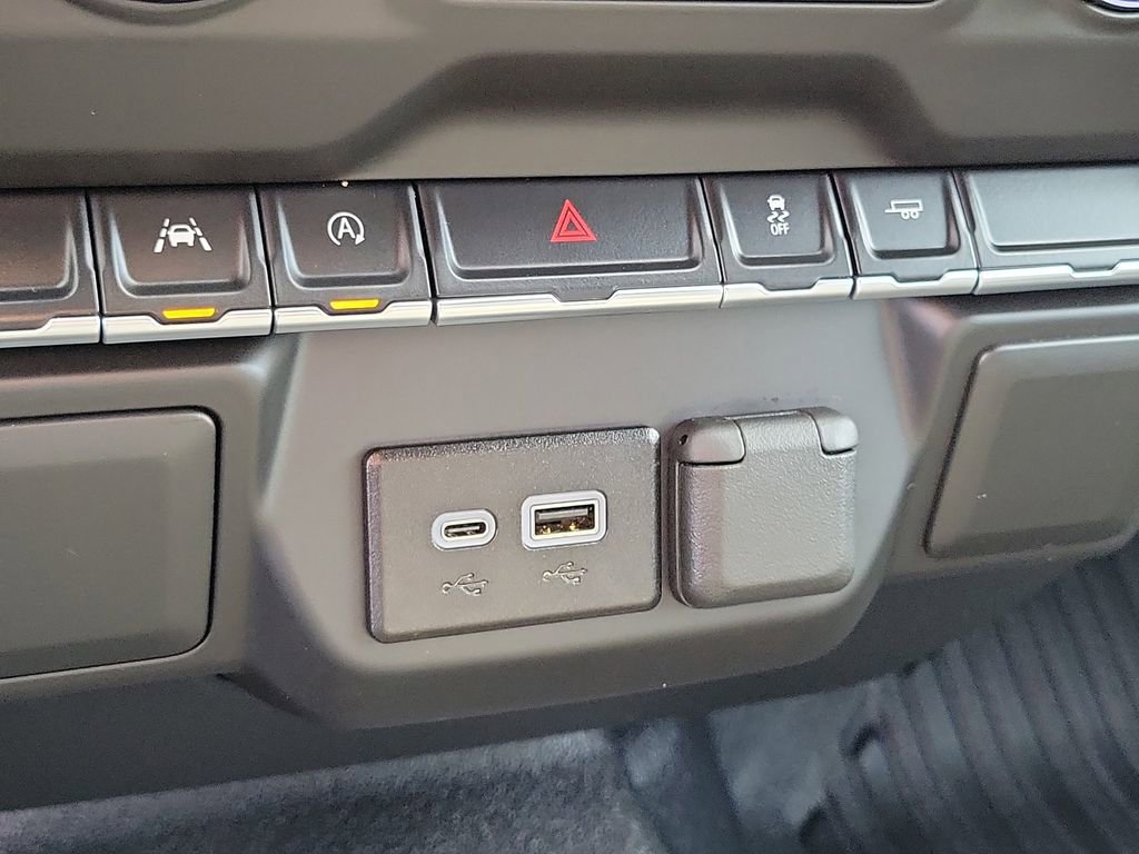 Used 2026 Chevrolet Silverado 1500 W/T w/ WT Value Package image 9
