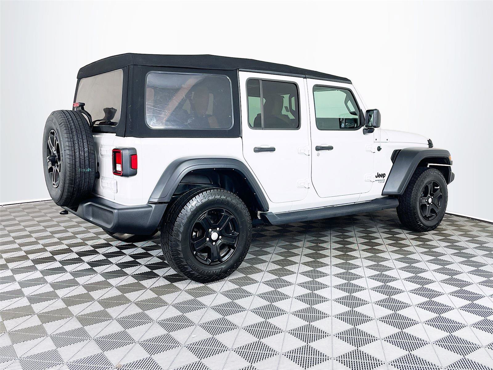 Used 2021 Jeep Wrangler Unlimited Sport image 10