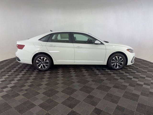 Used 2025 Volkswagen Jetta S image 5