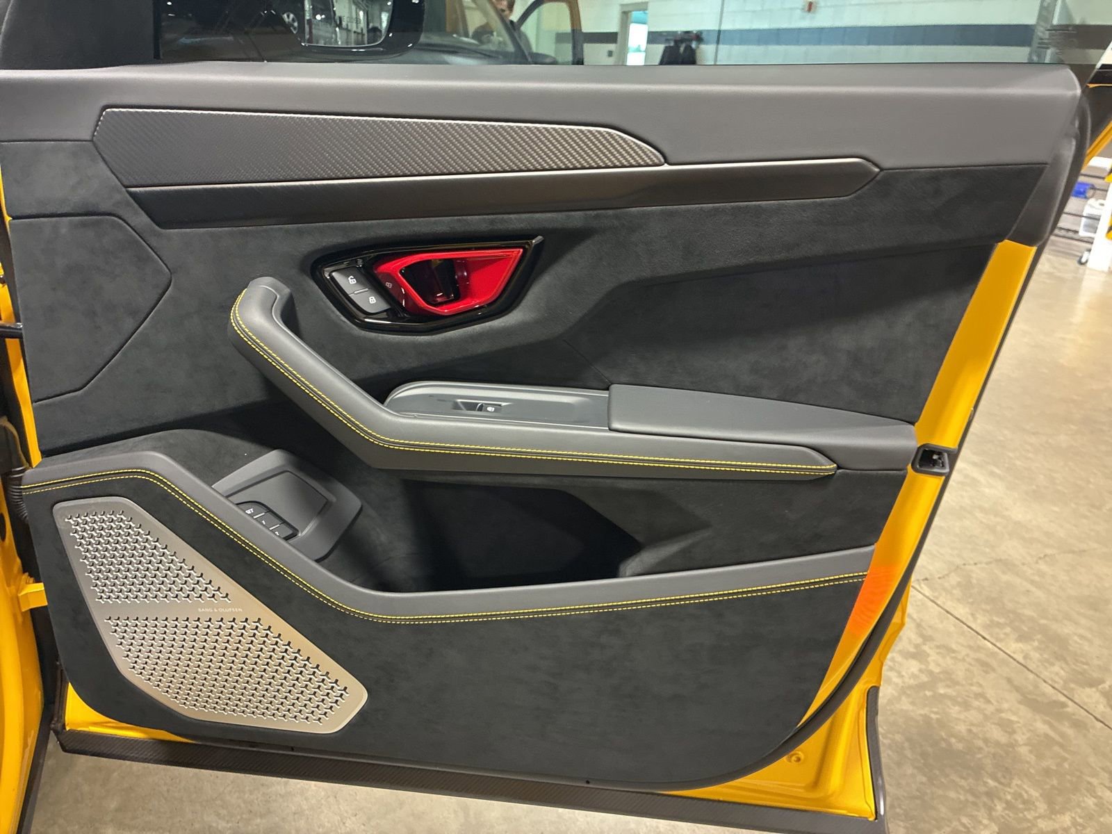 Used 2024 Lamborghini Urus Performante image 28