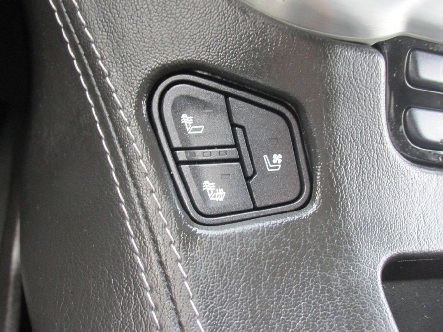 Used 2019 GMC Yukon XL SLT w/ Premium Edition image 47