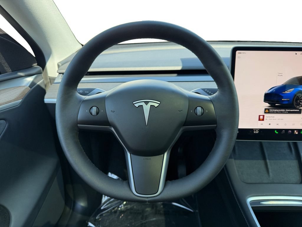 Used 2024 Tesla Model Y Long Range AWD/4WD image 12
