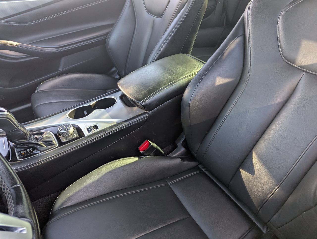 Certified 2018 INFINITI Q60 3.0t Luxe RWD image 17