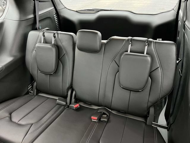 New 2025 Chrysler Pacifica Select AWD/4WD image 26