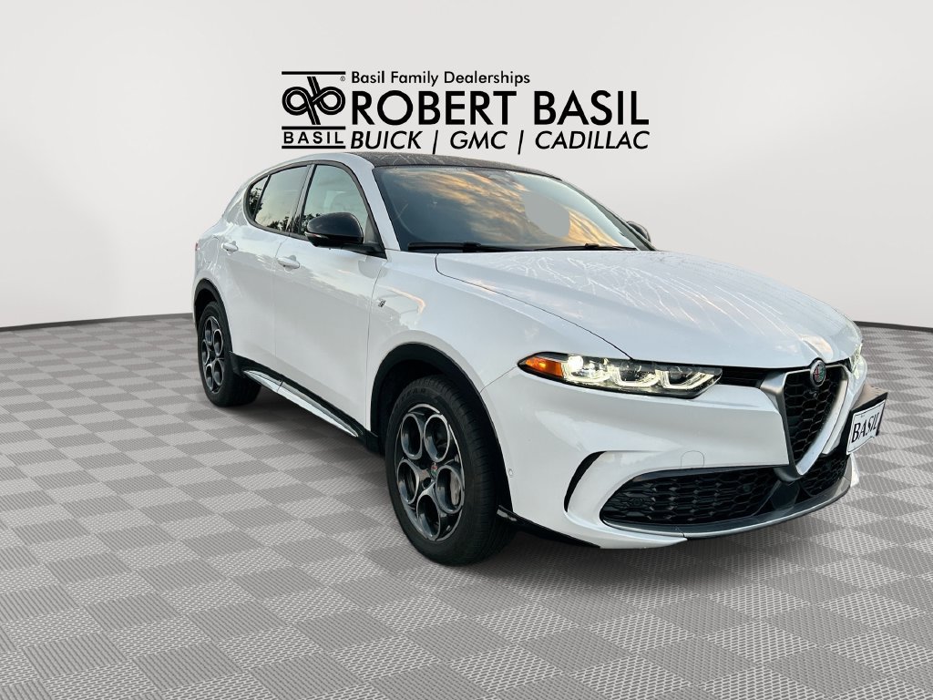 Used 2024 Alfa Romeo Tonale Ti w/ Active Assist Package AWD/4WD image 2