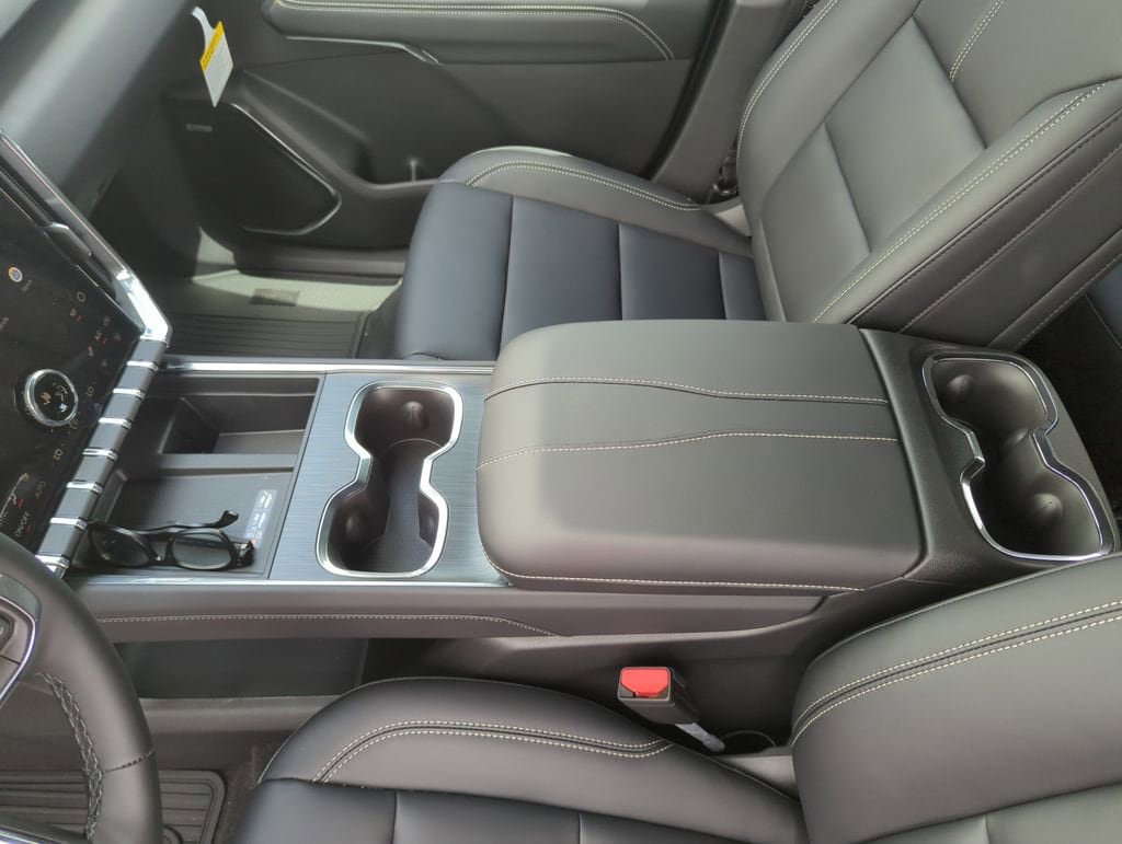 New 2026 GMC Acadia Elevation w/ Black Edition FWD image 19