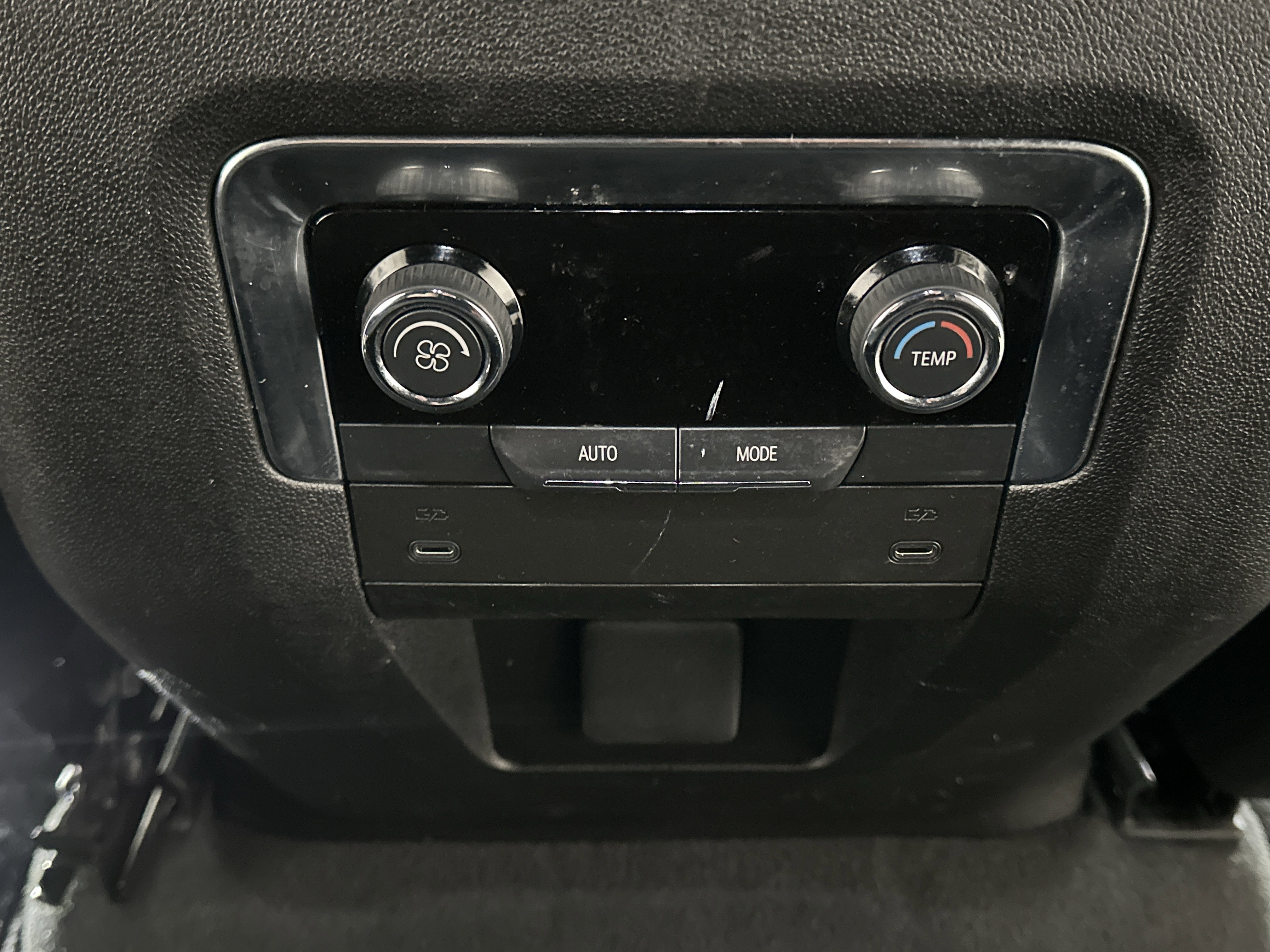 Used 2025 Chevrolet Tahoe LT image 26