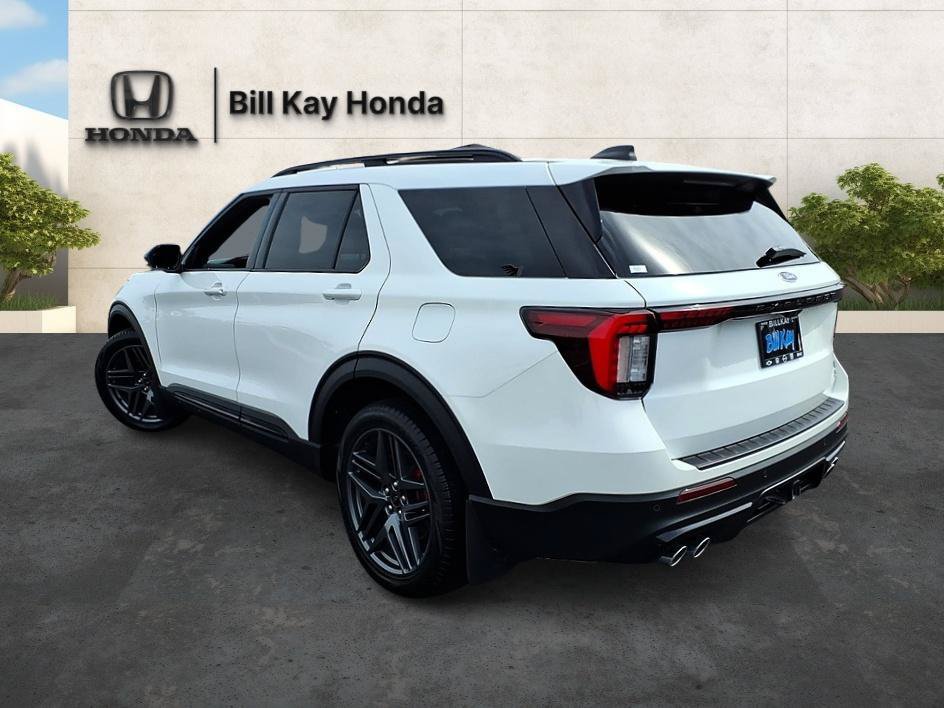 Used 2025 Ford Explorer ST AWD/4WD image 6