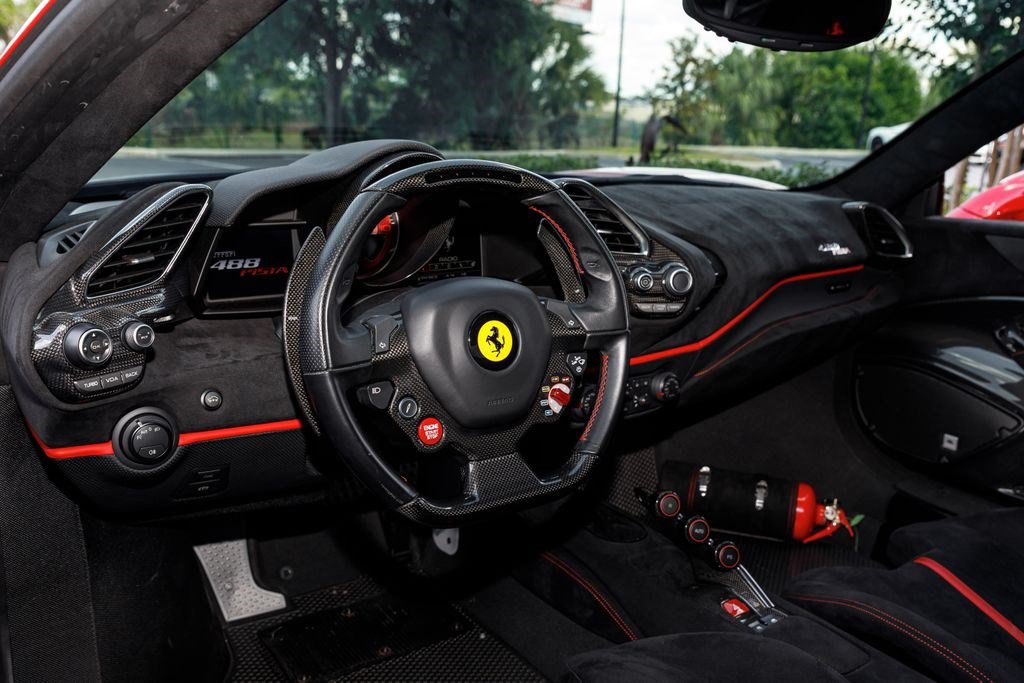 Used 2019 Ferrari 488 Pista Coupe RWD image 9