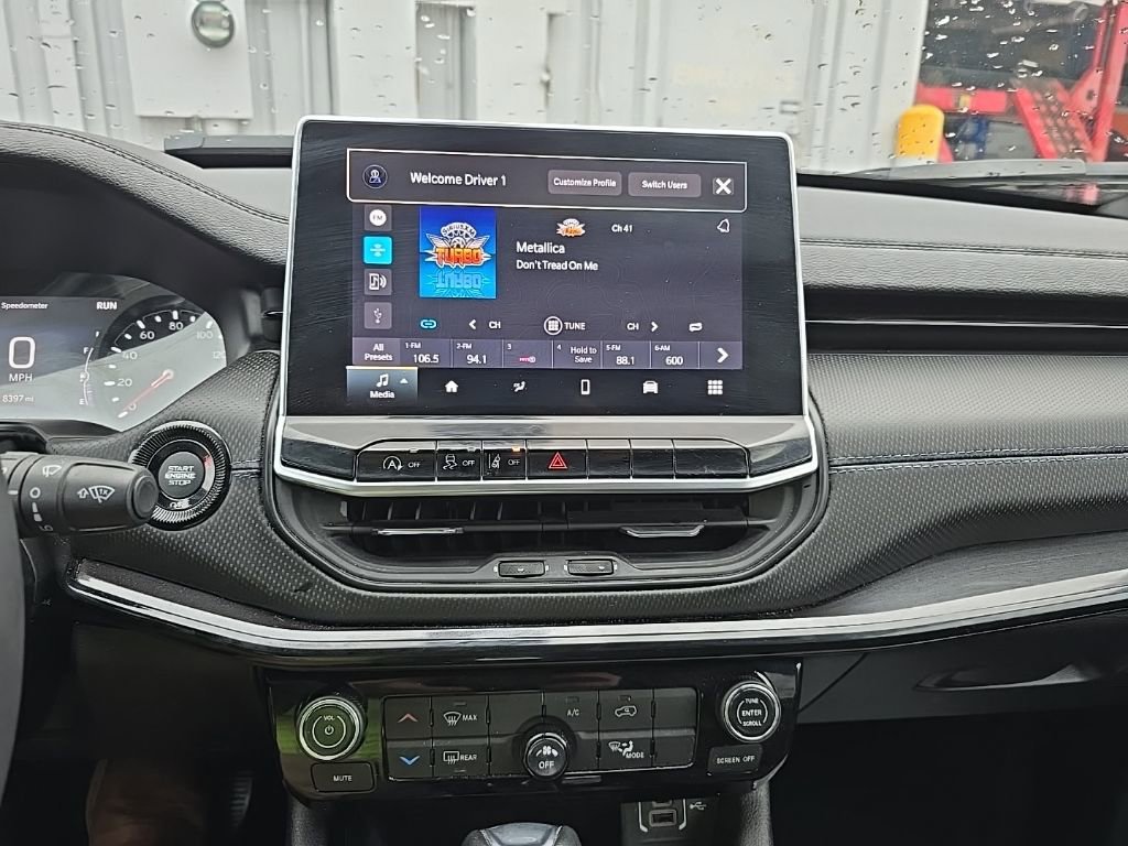 Used 2025 Jeep Compass Latitude w/ Altitude Special Edition image 22