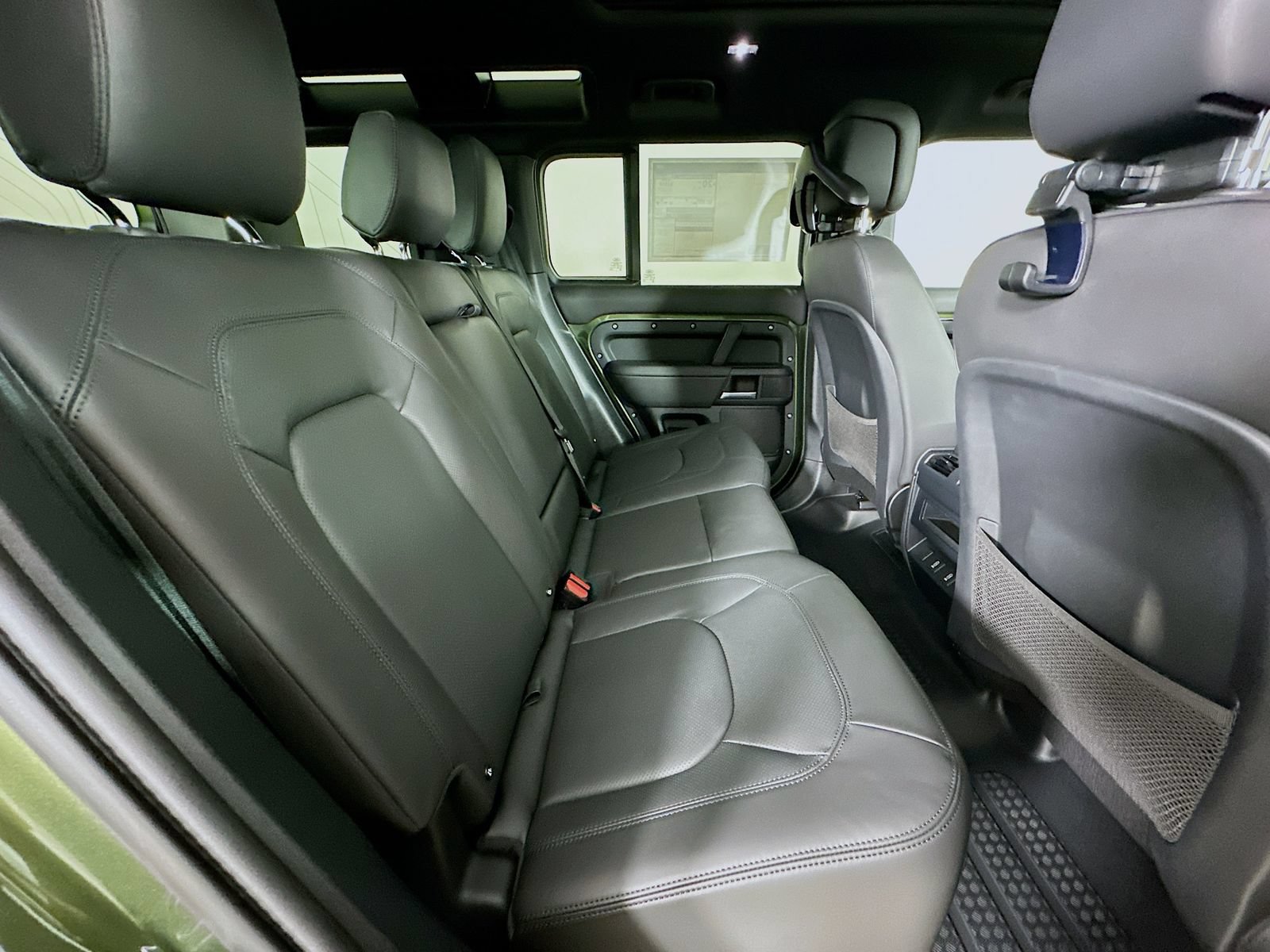 New 2026 Land Rover Defender 110 X-Dynamic SE AWD/4WD image 42
