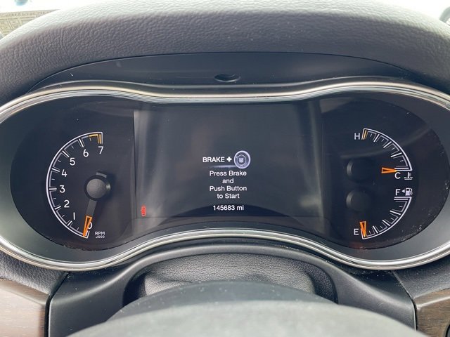 Used 2017 Jeep Grand Cherokee Limited image 31