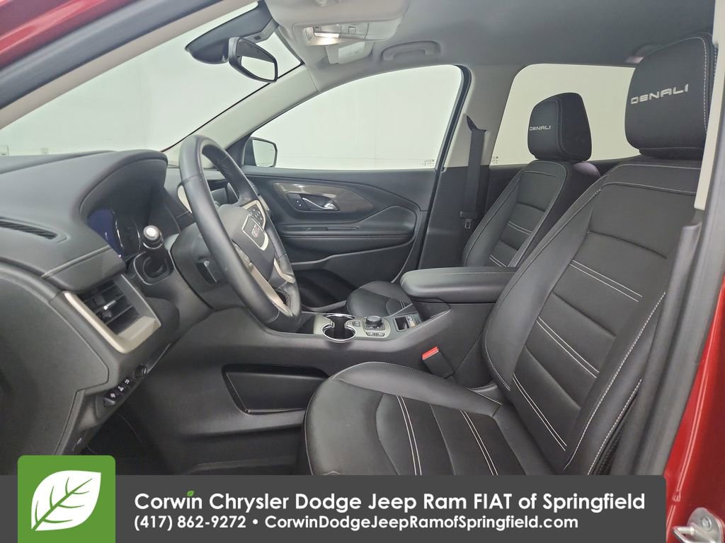 Used 2023 GMC Terrain Denali w/ Denali Premium Package AWD/4WD image 18