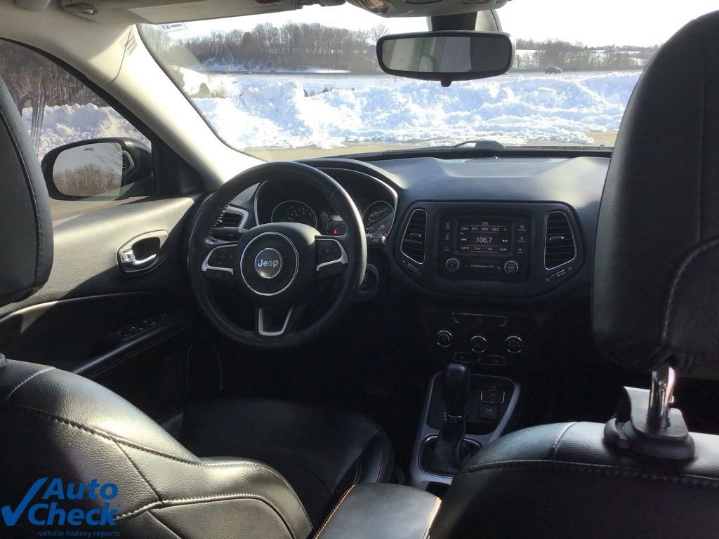 Used 2018 Jeep Compass Latitude w/ Cold Weather Group image 19