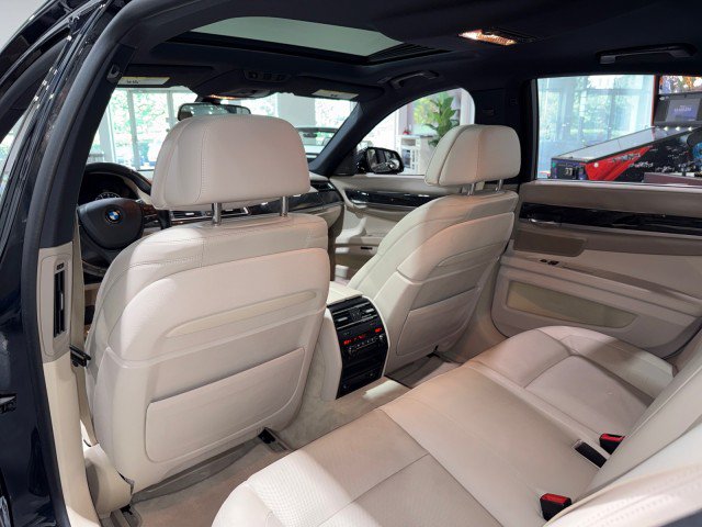 Used 2014 BMW 750i RWD image 55