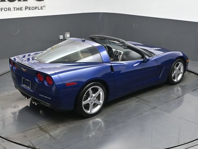 Used 2005 Chevrolet Corvette Coupe w/ Preferred Equipment Group RWD image 40