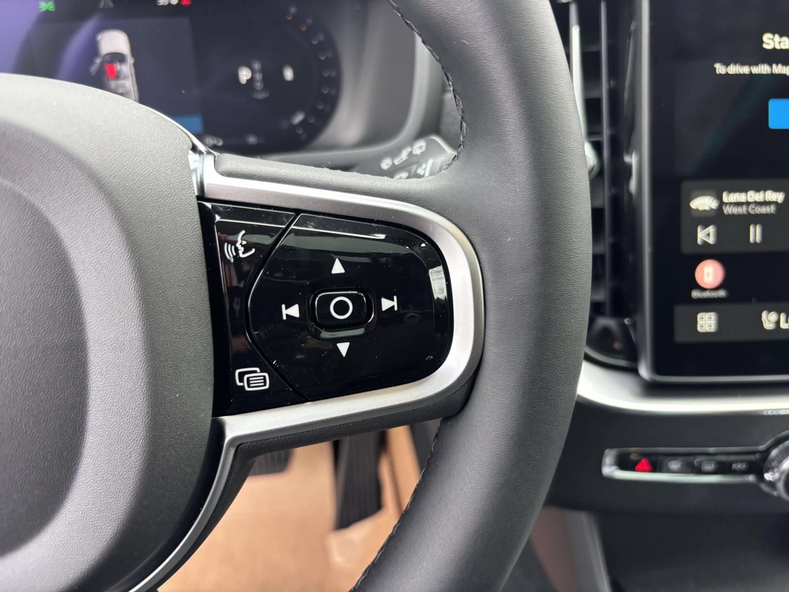 New 2026 Volvo XC90 B6 Ultra w/ Protection Package Premier AWD/4WD image 19