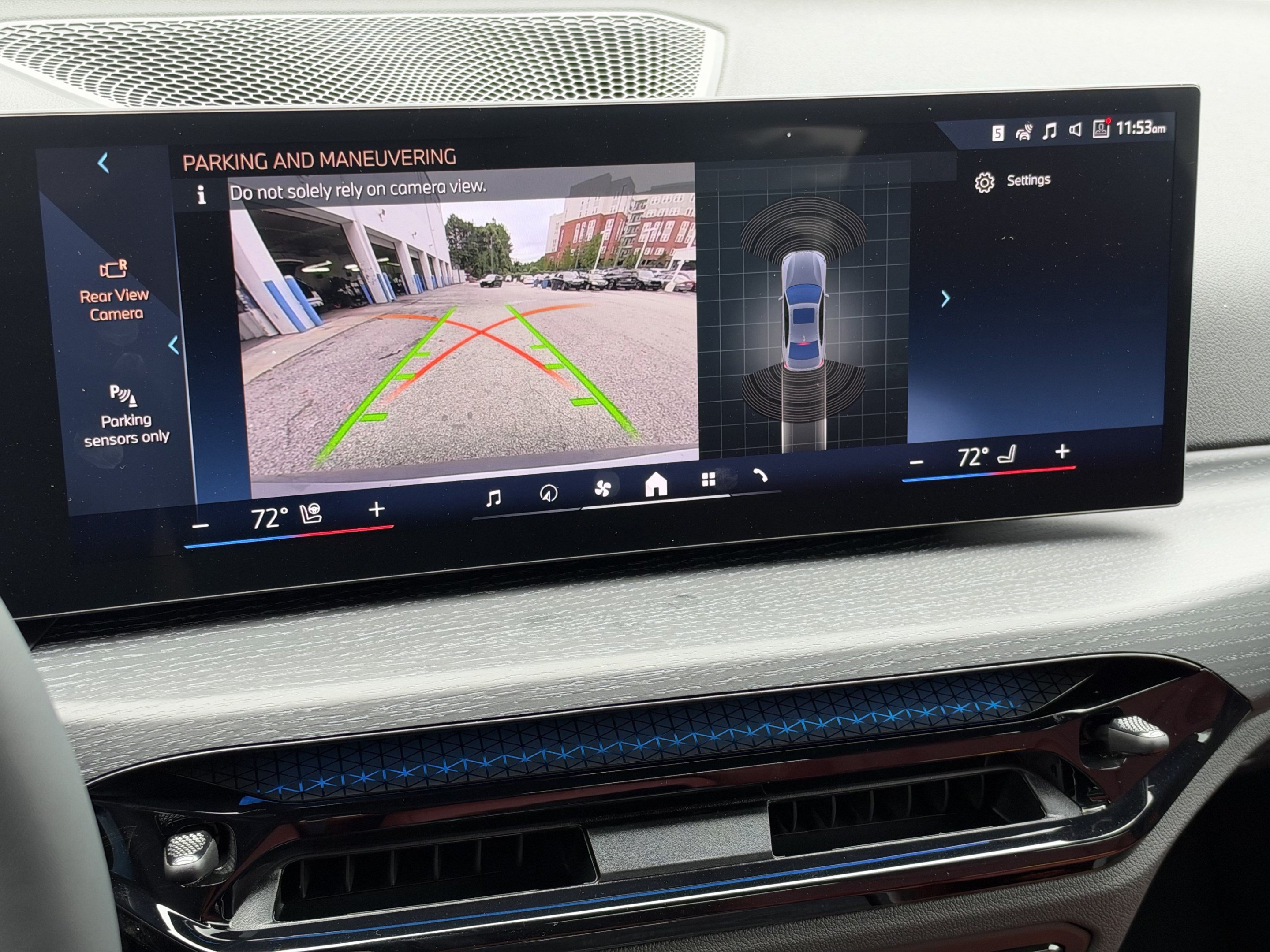 New 2026 BMW 330i Sedan w/ M Sport Package RWD image 20