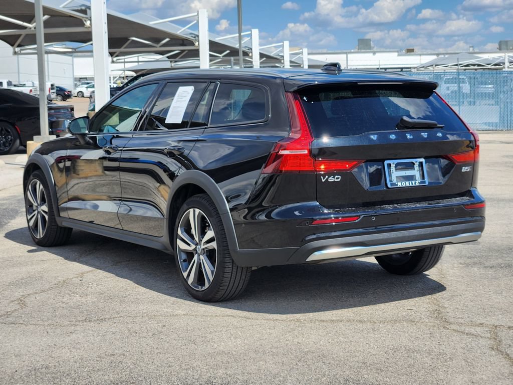 Used 2025 Volvo V60 B5 Cross Country Plus AWD/4WD image 7