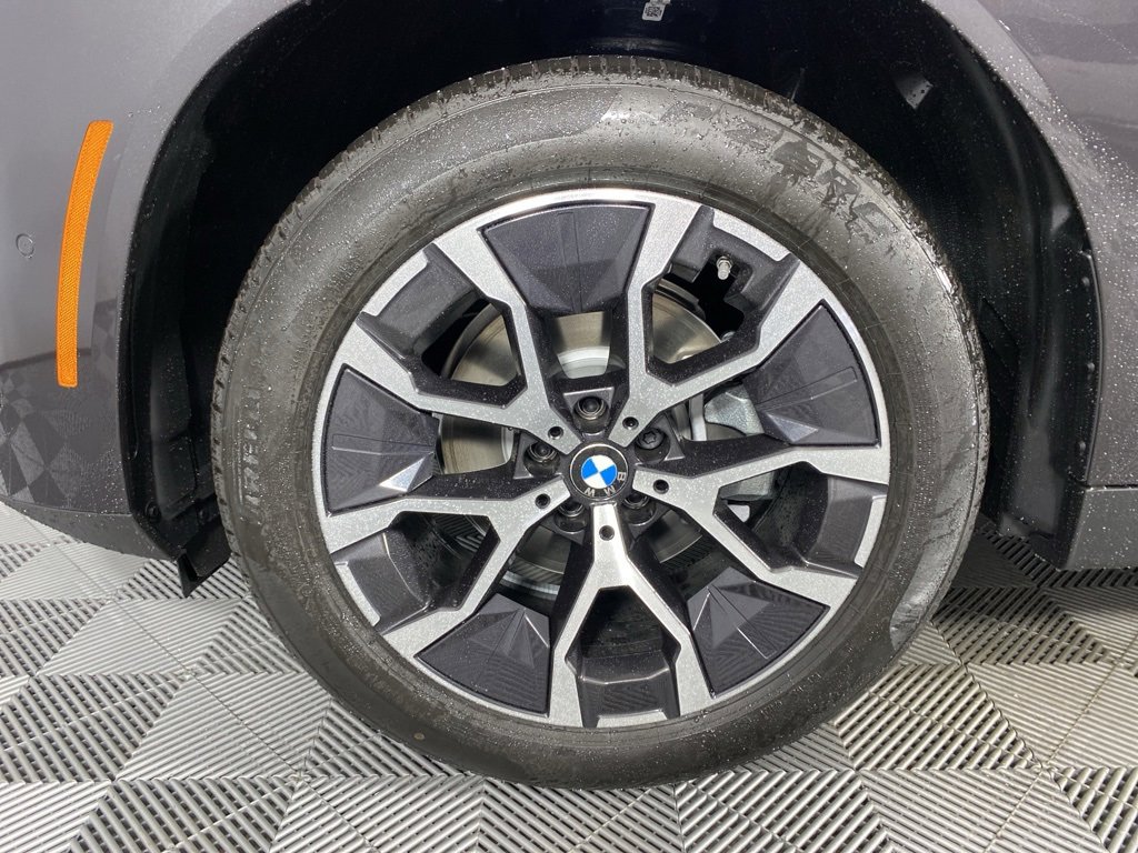 Used 2025 BMW X3 xDrive30i w/ Premium Package image 5