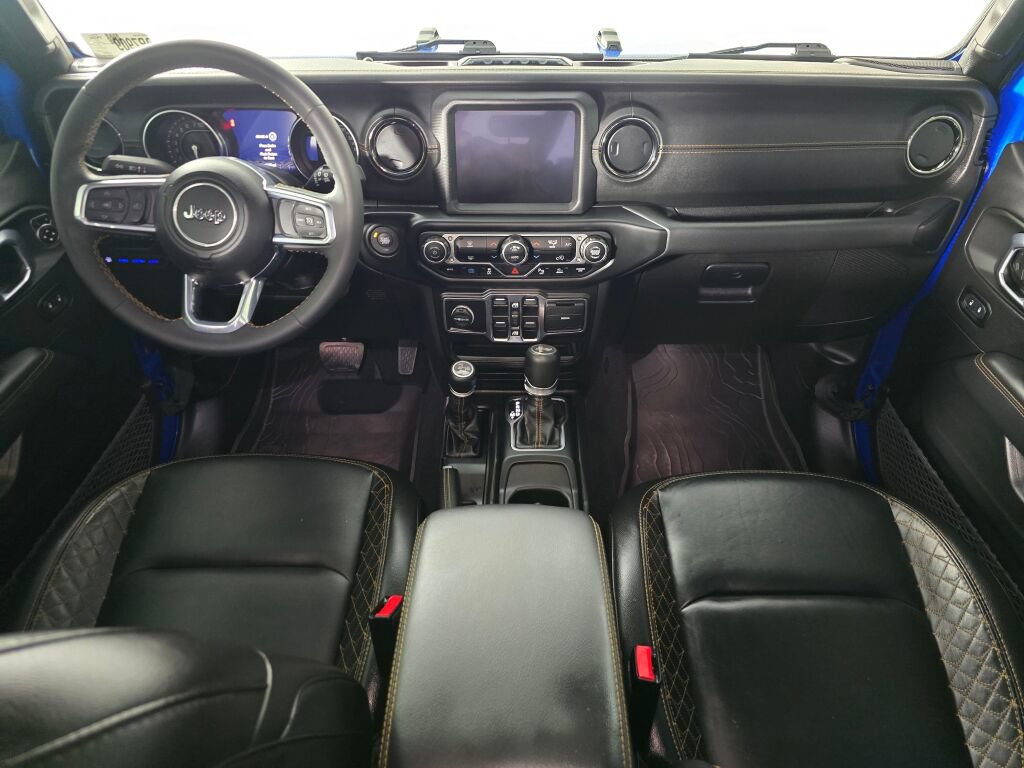 Used 2023 Jeep Wrangler Unlimited Sahara AWD/4WD image 17