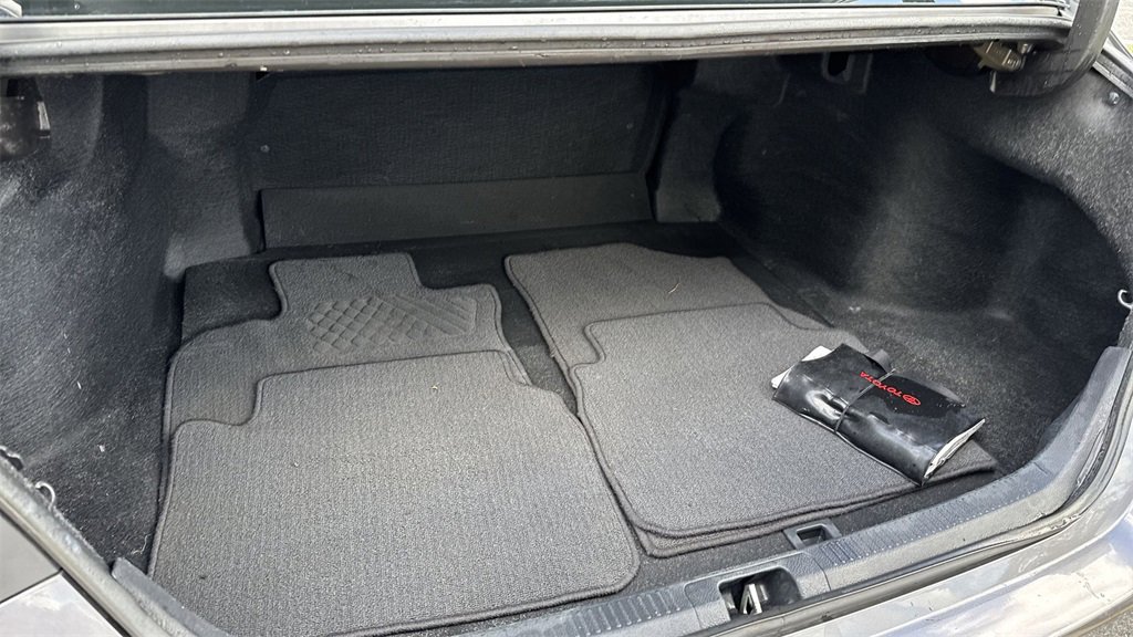 Used 2018 Toyota Camry L image 57