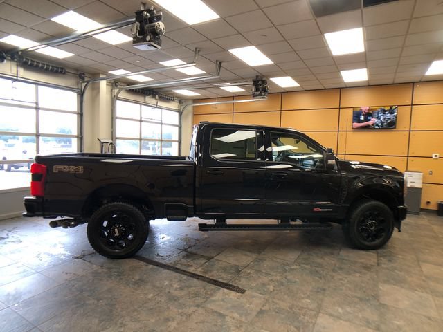 New 2026 Ford F250 Lariat w/ Black Appearance Package AWD/4WD image 8
