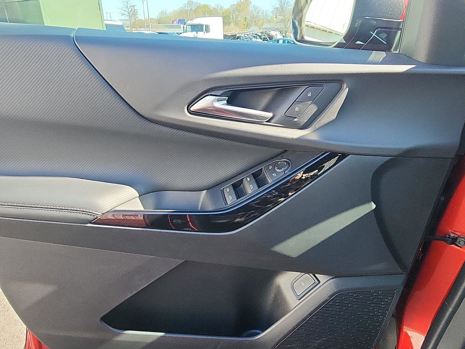 New 2026 Chevrolet Equinox LT w/ Convenience Package II image 18