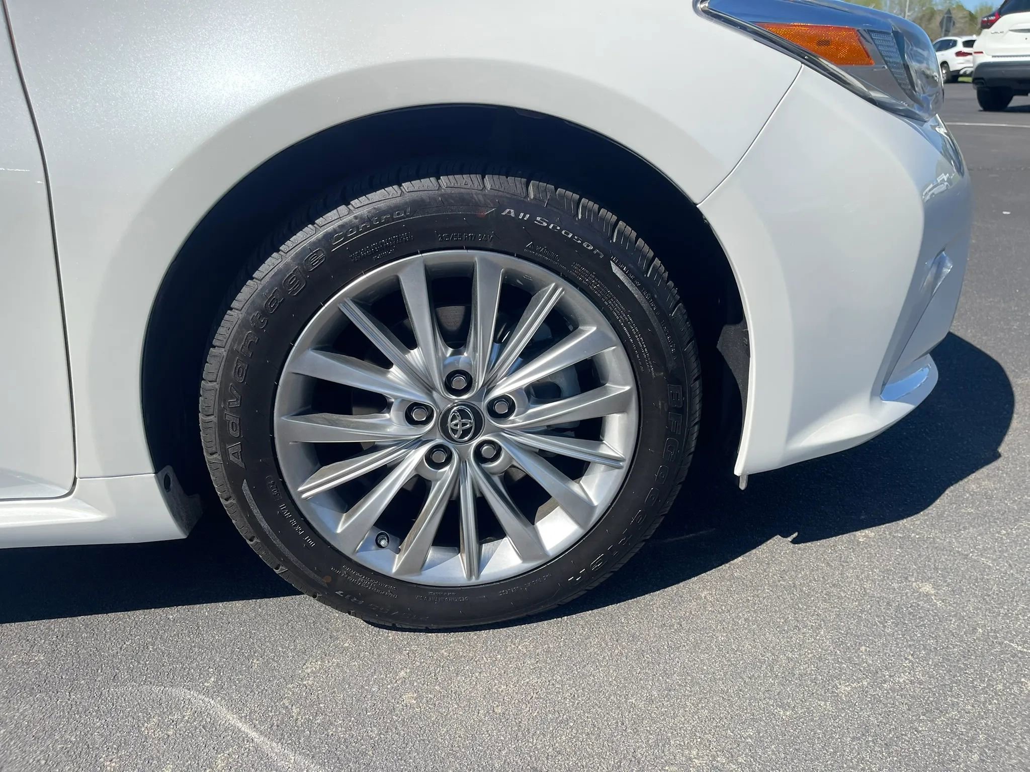 Used 2017 Toyota Avalon XLE Premium FWD image 28