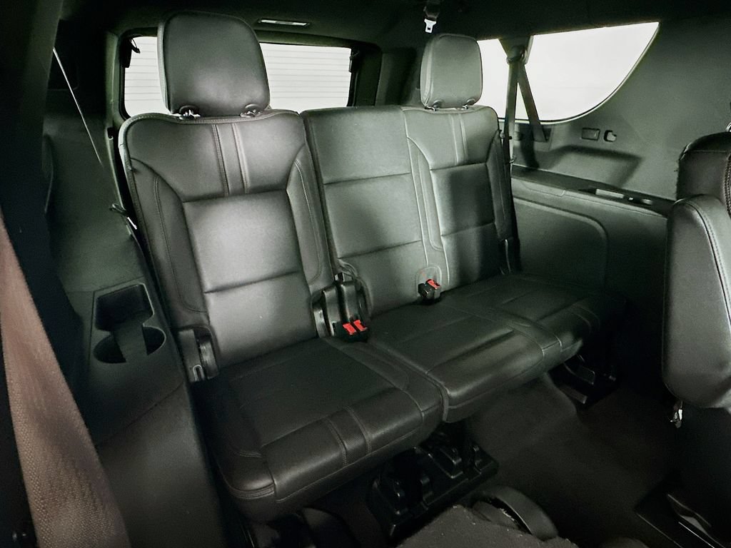 Used 2022 Chevrolet Suburban RST w/ Luxury Package AWD/4WD image 38