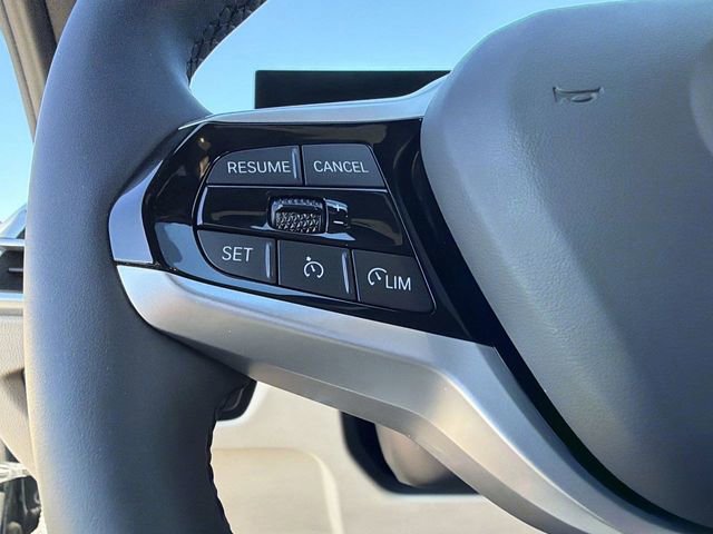 Certified 2025 BMW 330i Sedan w/ Convenience Package image 23