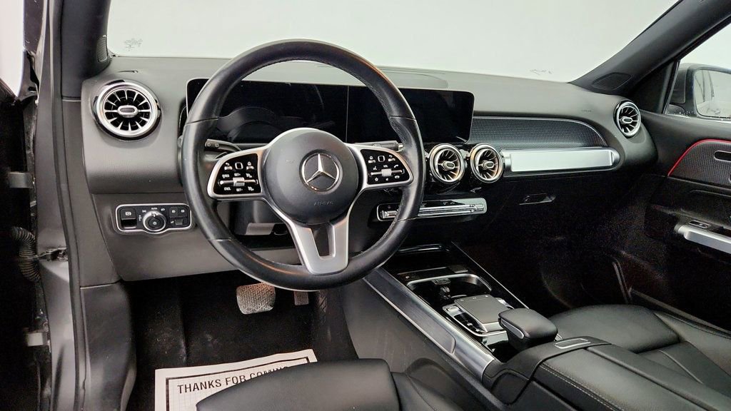 Used 2020 Mercedes-Benz GLB 250 4MATIC w/ Premium Package image 12