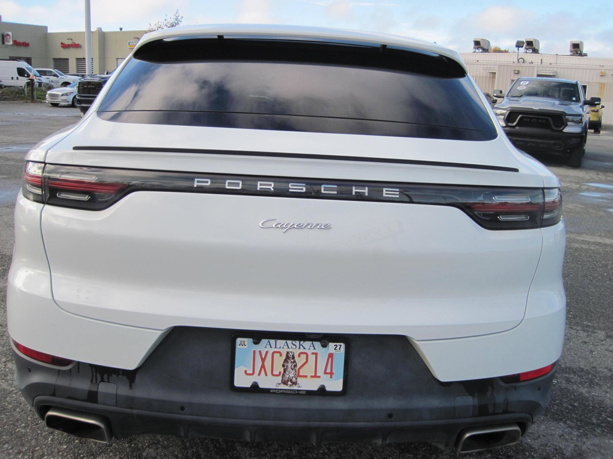 Used 2023 Porsche Cayenne Coupe image 4