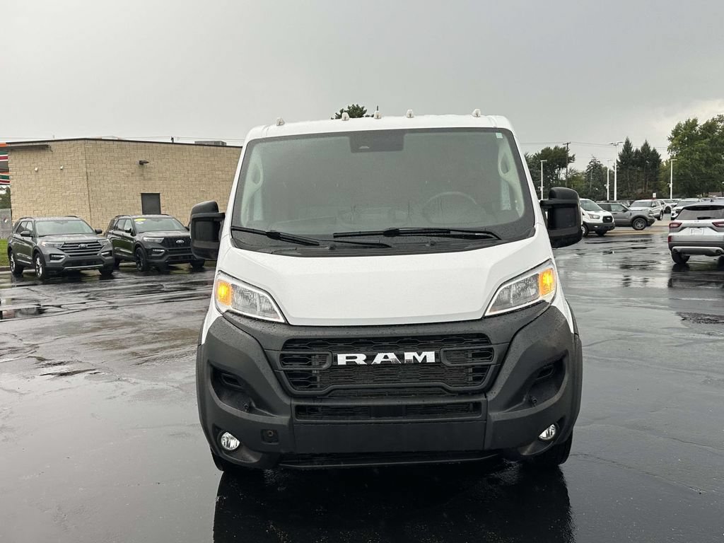 Used 2025 RAM ProMaster 2500 w/ Convenience Group FWD image 9