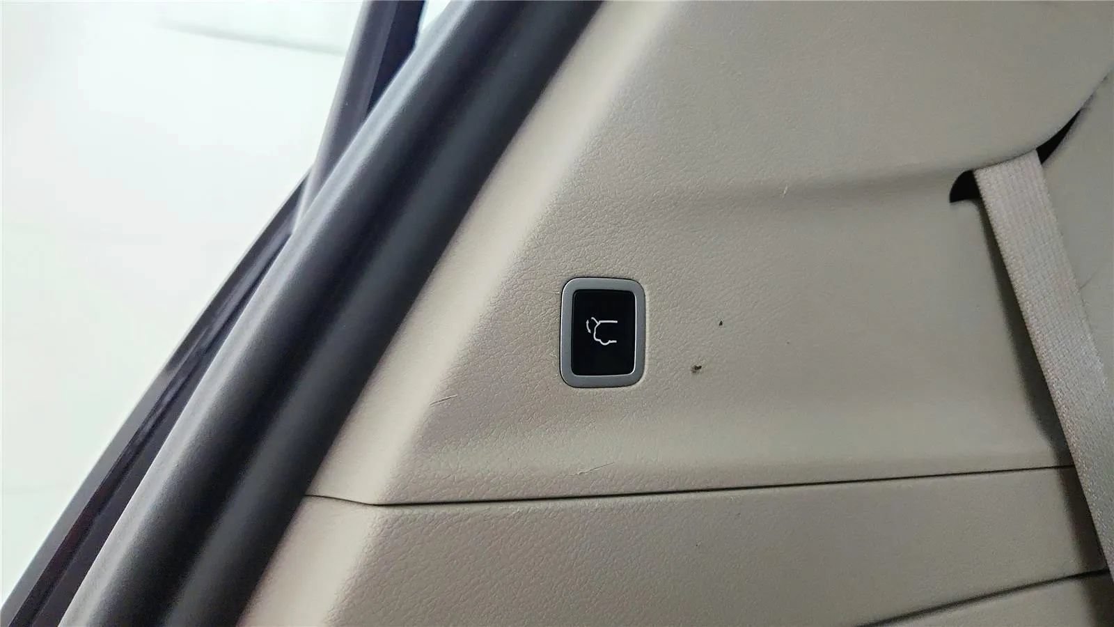 Used 2023 Chrysler Pacifica Touring-L FWD image 36