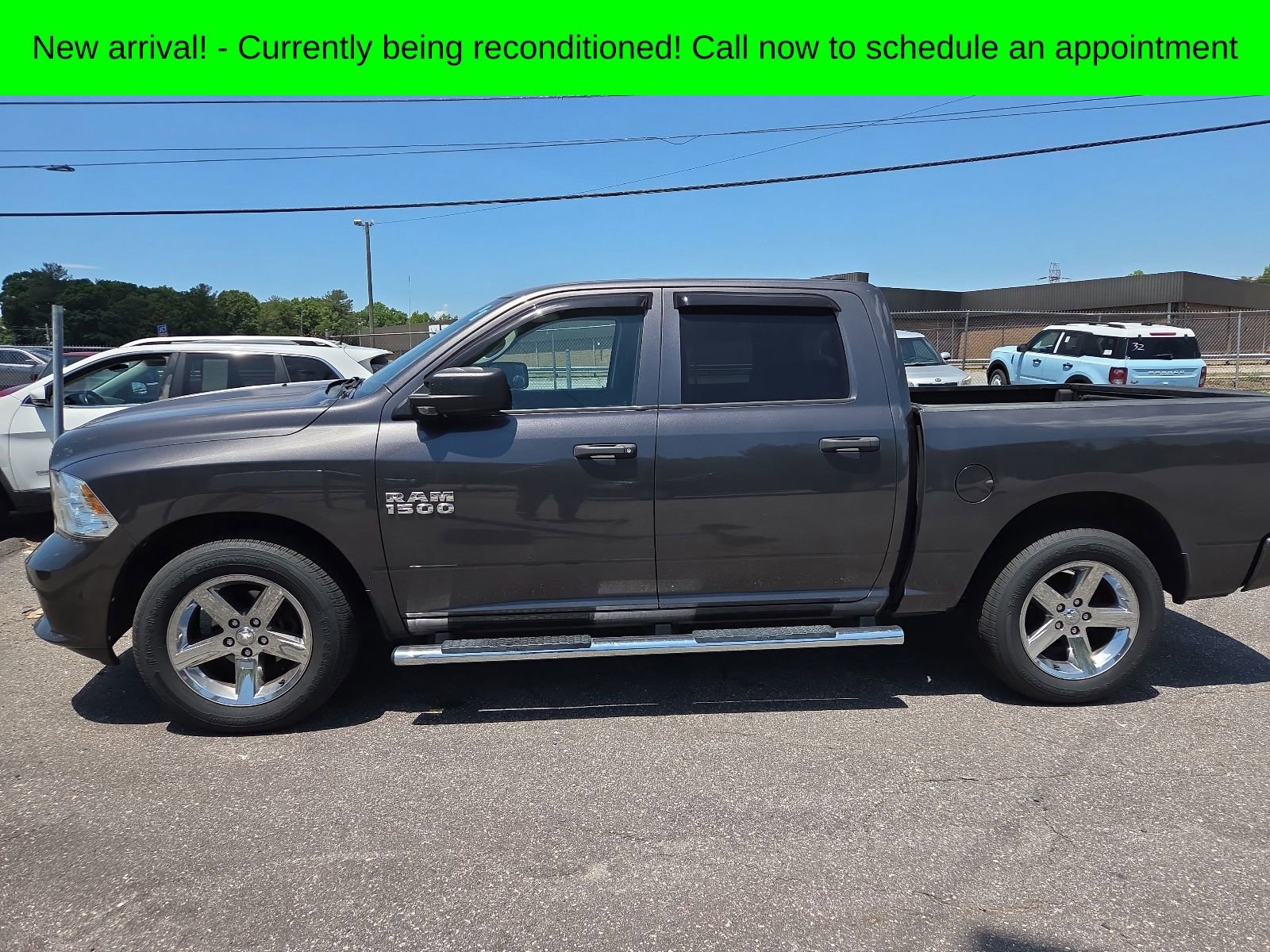 Used 2017 RAM 1500 Express RWD image 4