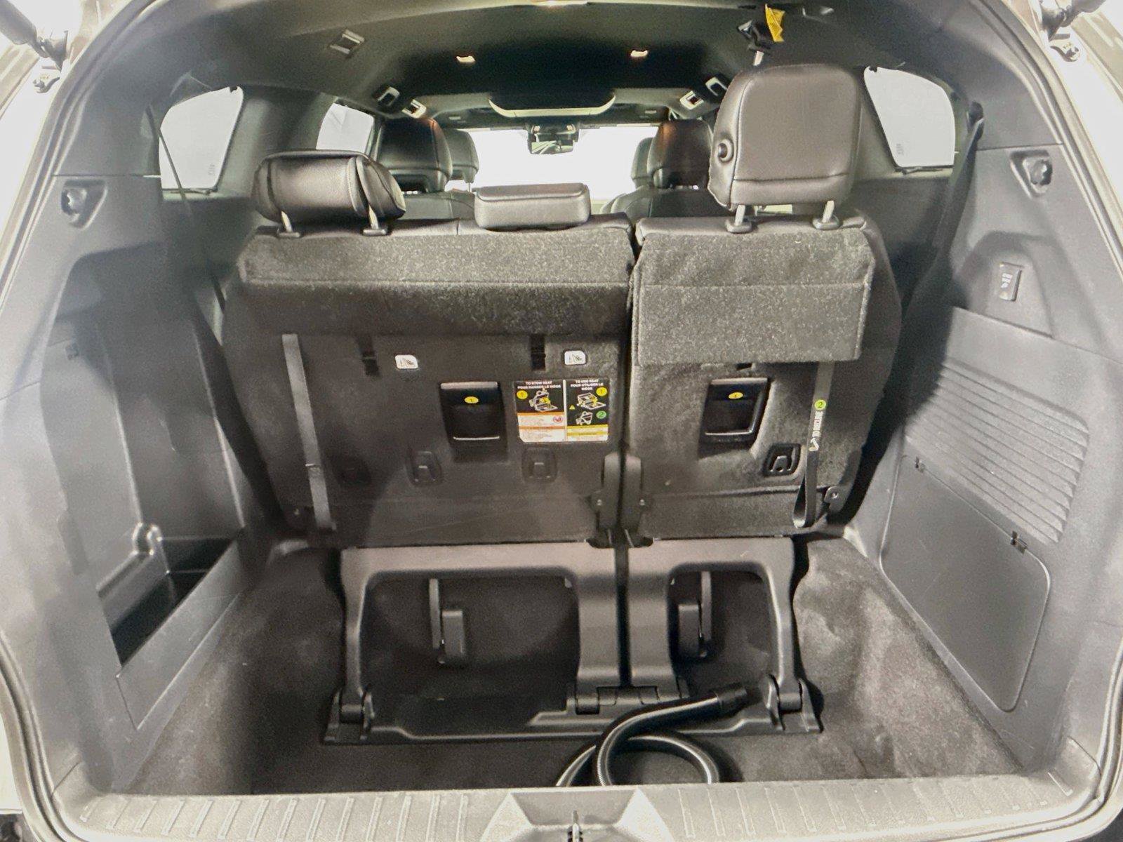 Certified 2025 Toyota Sienna Platinum FWD image 37