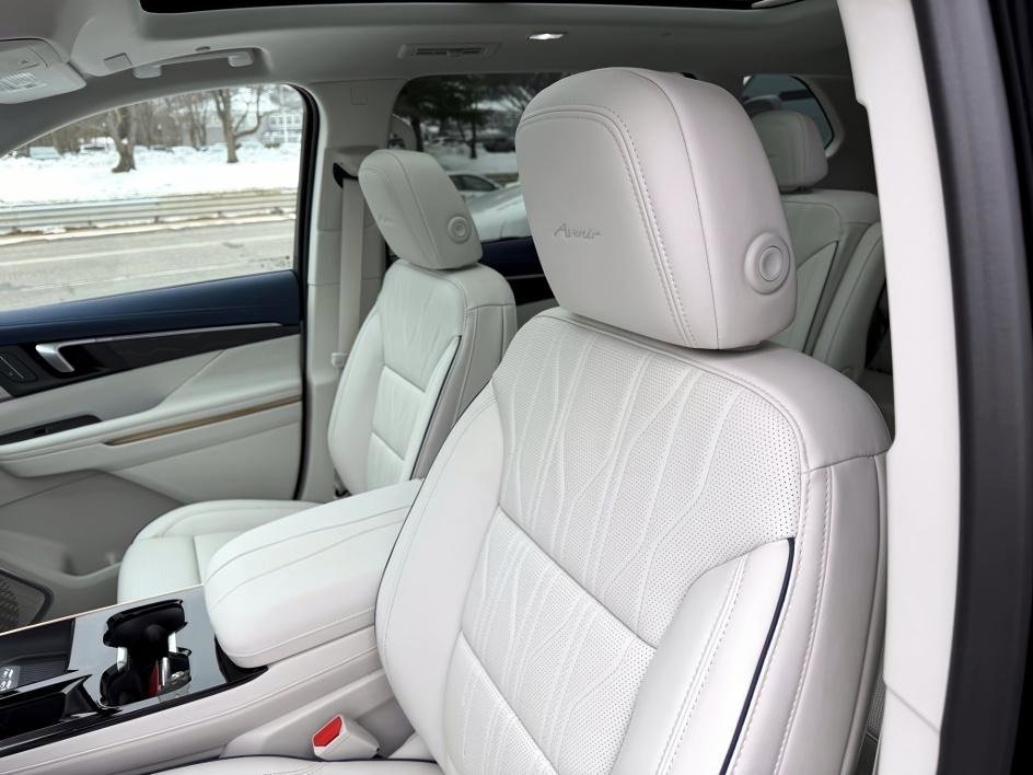 New 2026 Buick Enclave Avenir w/ Super Cruise Package image 12