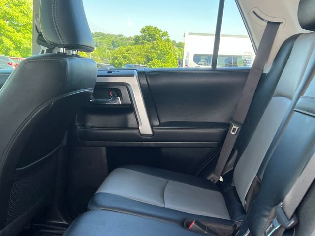 Used 2022 Toyota 4Runner SR5 Premium w/ Moonroof Package AWD/4WD image 22