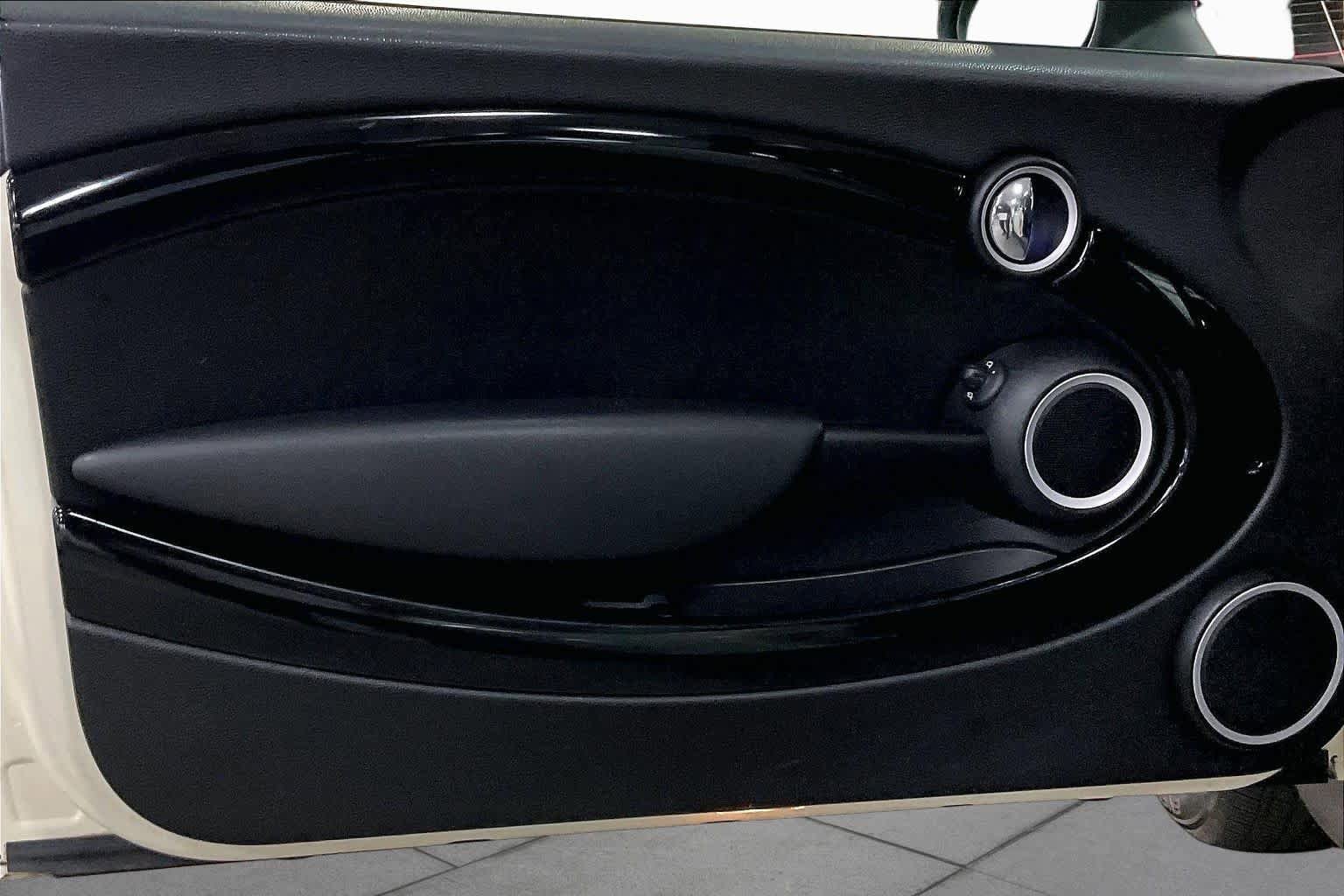 Used 2013 MINI Cooper Clubman FWD image 22