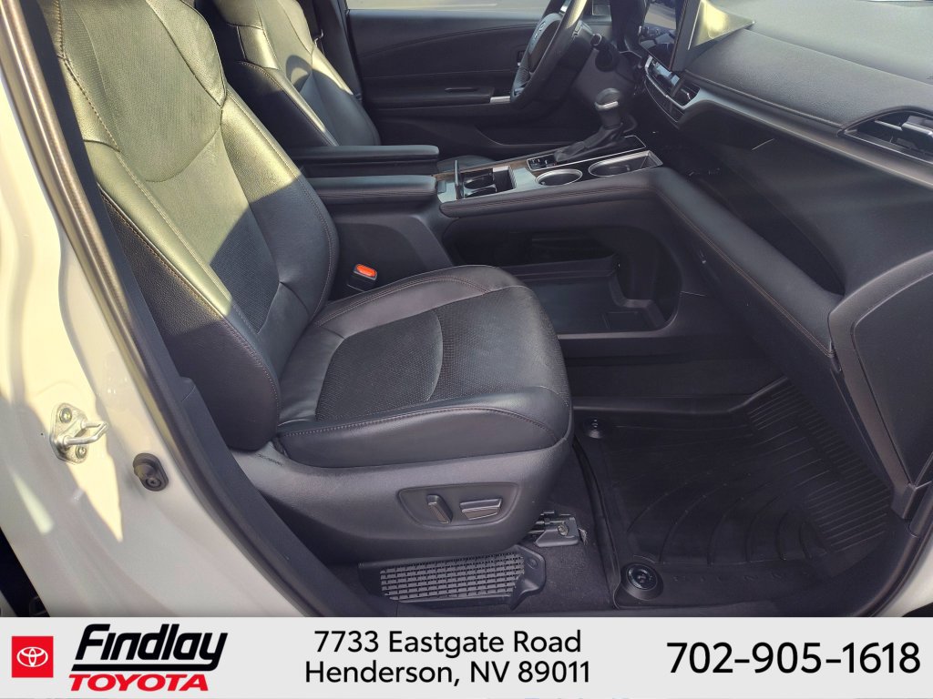 Certified 2025 Toyota Sienna Limited FWD image 14