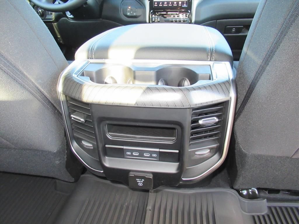 New 2026 RAM 3500 Big Horn AWD/4WD image 34