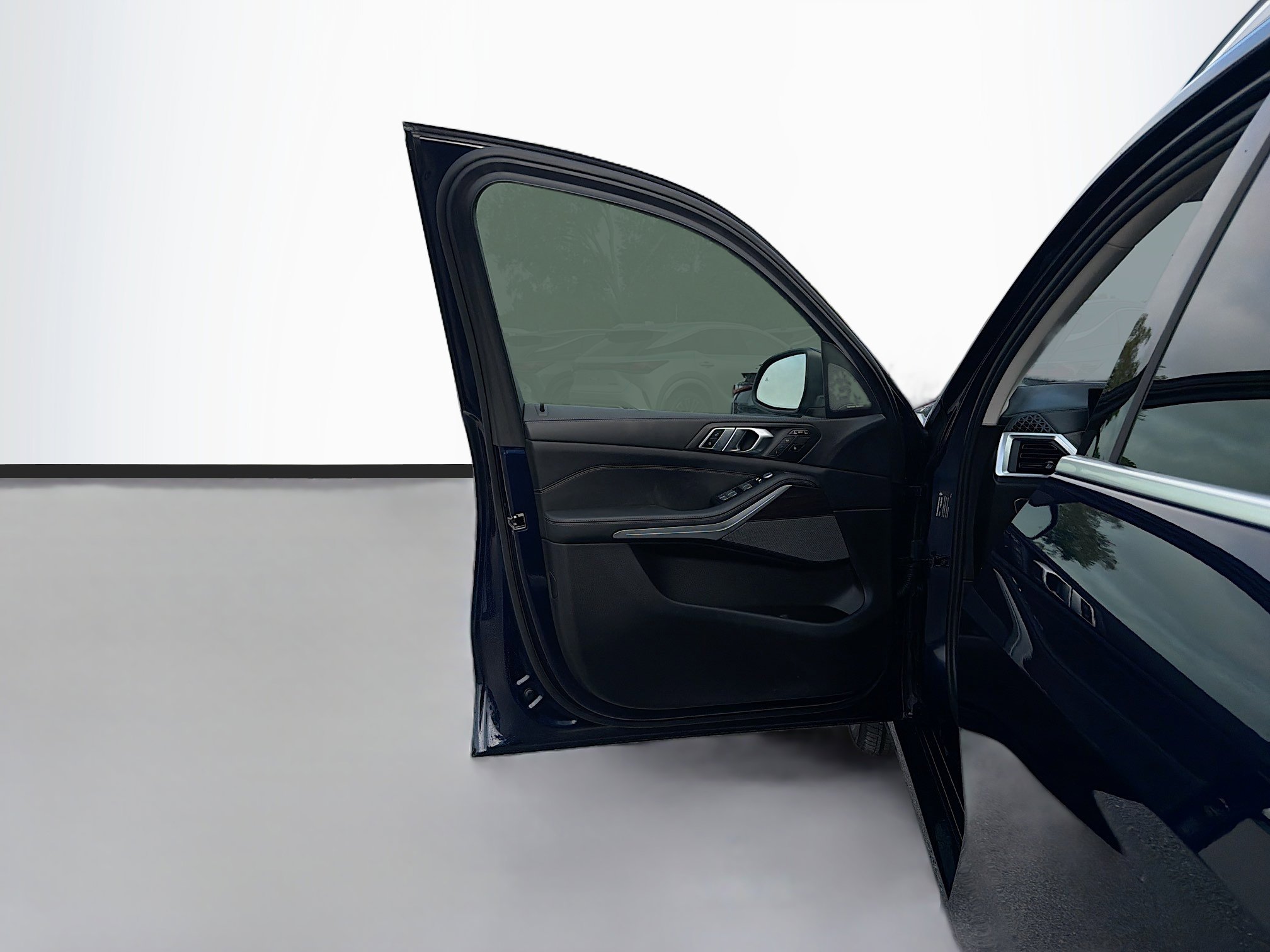 Used 2024 BMW X7 xDrive40i w/ Premium Package AWD/4WD image 24